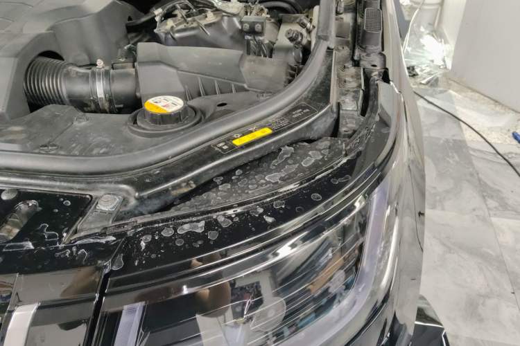 Used Land Rover Range 2015 3.0 SC V6 Vogue SE Long-Wheelbase Edition Engine Bay Left