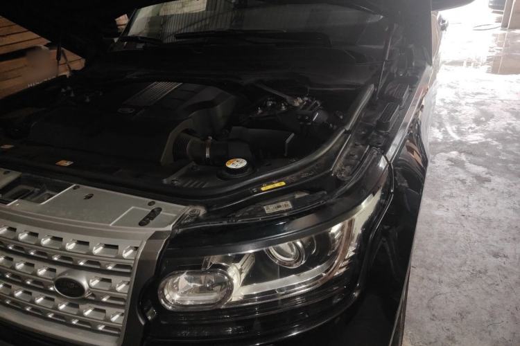 Used Land Rover Range 2015 3.0 SC V6 Vogue Engine Bay Left