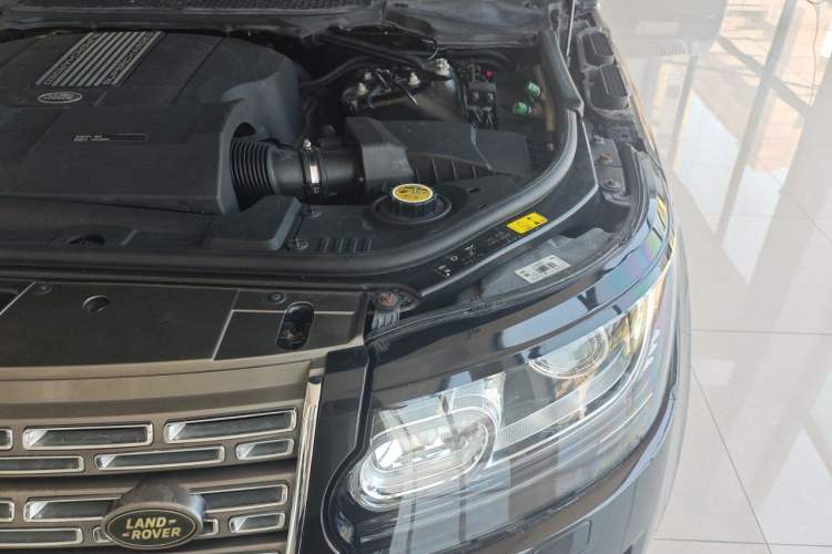 Used Land Rover Range  Engine Bay Left