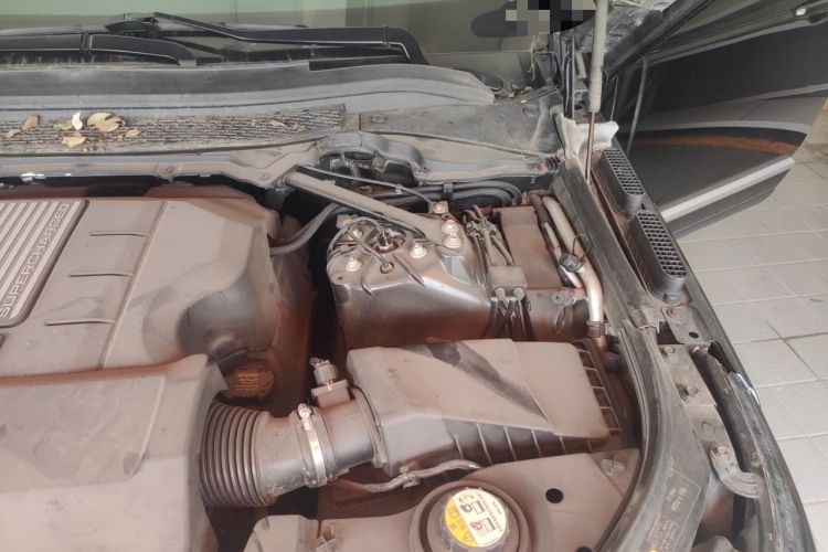 Used Land Rover Range 2015 3.0 SC V6 Vogue Engine Bay Left