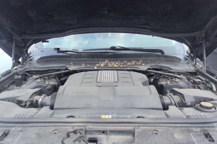 Used Land Rover Range  Engine Bay