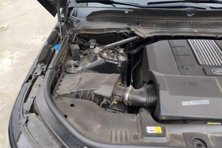 Used Land Rover Range  Engine Bay Right