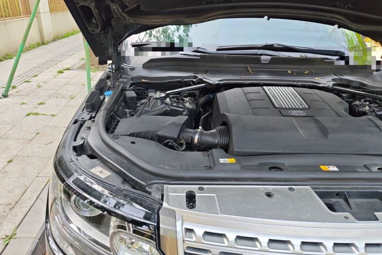 Used Land Rover Range 2015 3.0 SC V6 Vogue Engine Bay Right