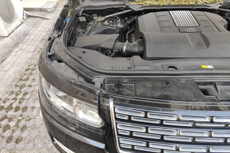 Used Land Rover Range 2015 3.0 SC V6 Vogue SE Long-Wheelbase Edition Engine Bay Right