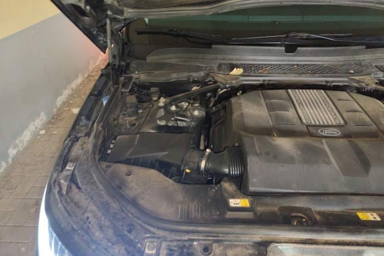 Used Land Rover Range  Engine Bay Right