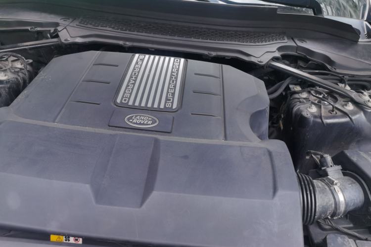 Used Land Rover Range 2015 3.0 SC V6 Vogue SE Long-Wheelbase Edition Engine Bay