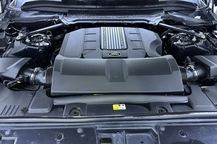 Used Land Rover Range 2015 3.0 SC V6 Vogue Engine Bay