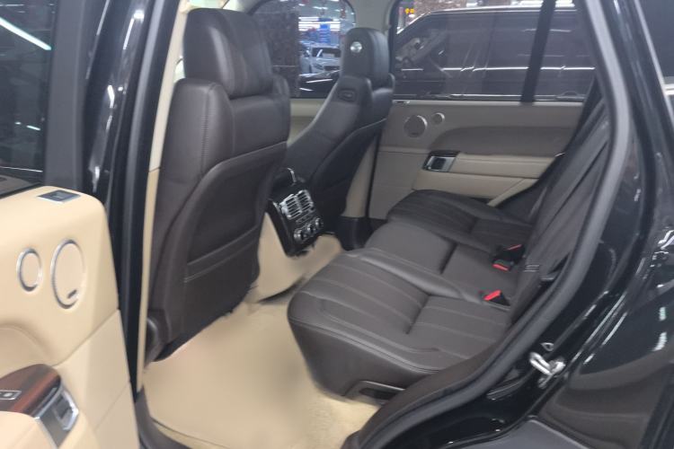 Used Land Rover Range 2015 3.0 SC V6 Vogue Exterior 7