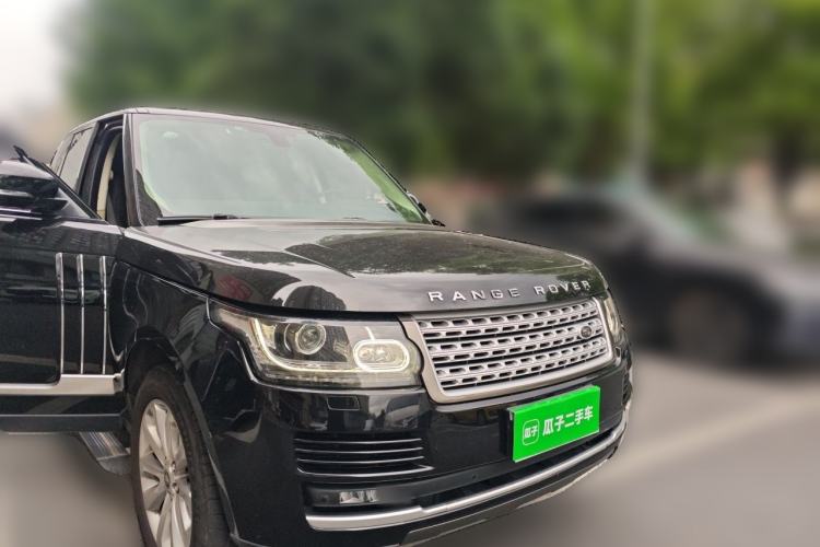 Used Land Rover Range 2015 3.0 SC V6 Vogue Front Right 45 Deg