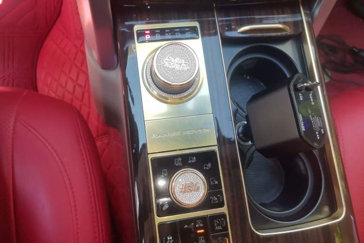 Used Land Rover Range 2015 3.0 SC V6 Vogue SE Long-Wheelbase Edition Gear Lever