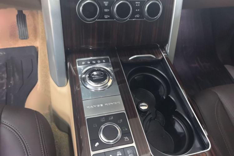 Used Land Rover Range 2015 3.0 SC V6 Vogue Gear Lever