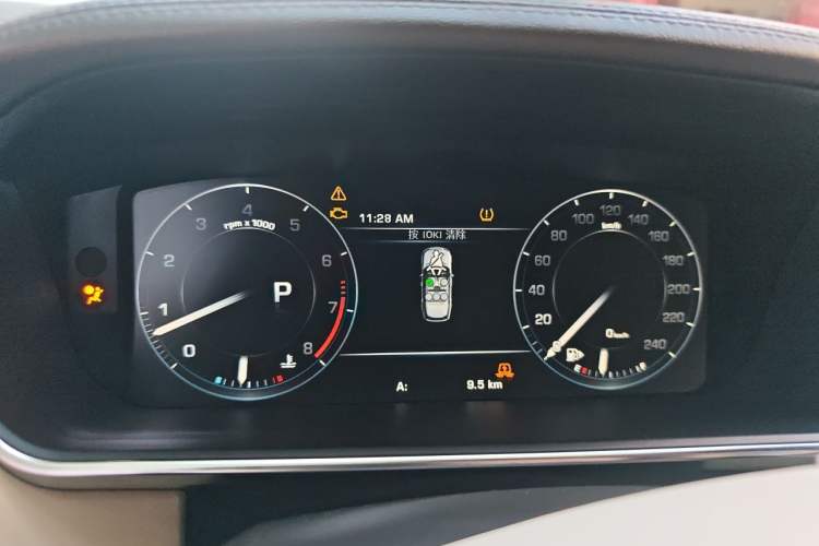 Used Land Rover Range 2015 3.0 SC V6 Vogue Instrument Cluster