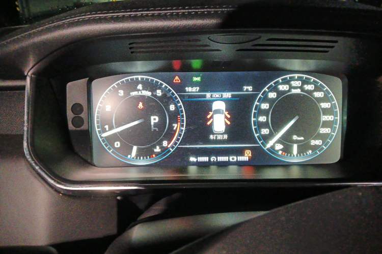 Used Land Rover Range 2015 3.0 SC V6 Vogue Instrument Cluster