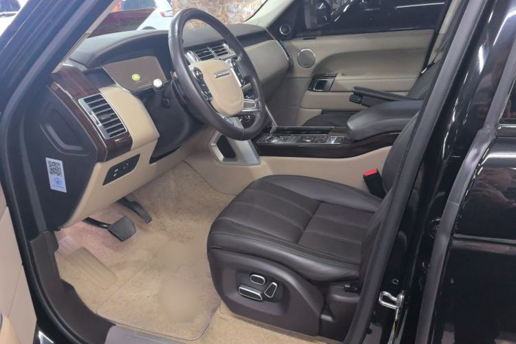 Used Land Rover Range 2015 3.0 SC V6 Vogue Interior 1