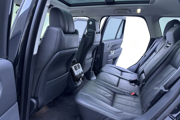 Used Land Rover Range 2015 3.0 SC V6 Vogue Interior 2