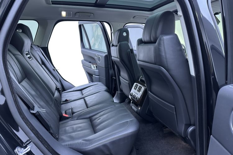 Used Land Rover Range 2015 3.0 SC V6 Vogue Interior 4