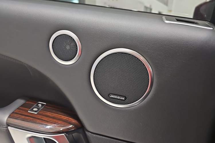 Used Land Rover Range 2015 3.0 SC V6 Vogue Interior 5