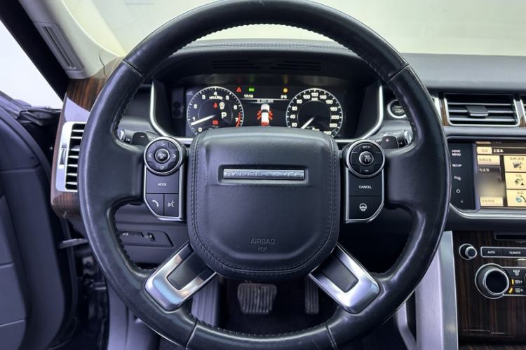 Used Land Rover Range 2015 3.0 SC V6 Vogue Interior 7