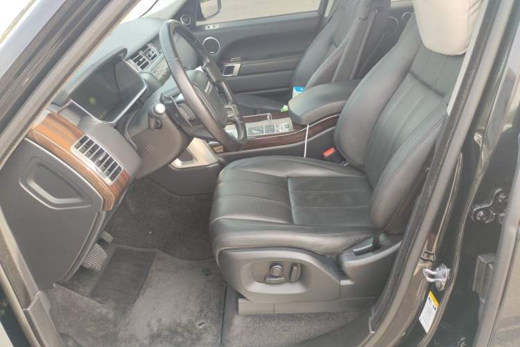 Used Land Rover Range 2015 3.0 SC V6 Vogue Left Front Seat