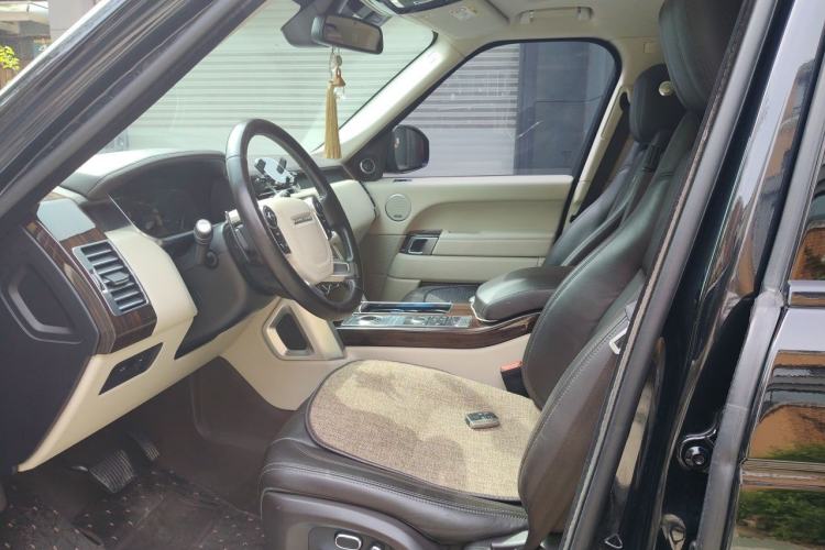 Used Land Rover Range 2015 3.0 SC V6 Vogue Left Front Seat
