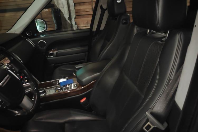 Used Land Rover Range 2015 3.0 SC V6 Vogue Left Front Seat
