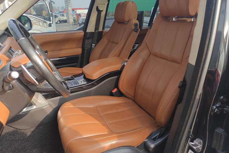 Used Land Rover Range 2015 3.0 TDV6 Vogue SE Extended-Length Model Left Front Seat