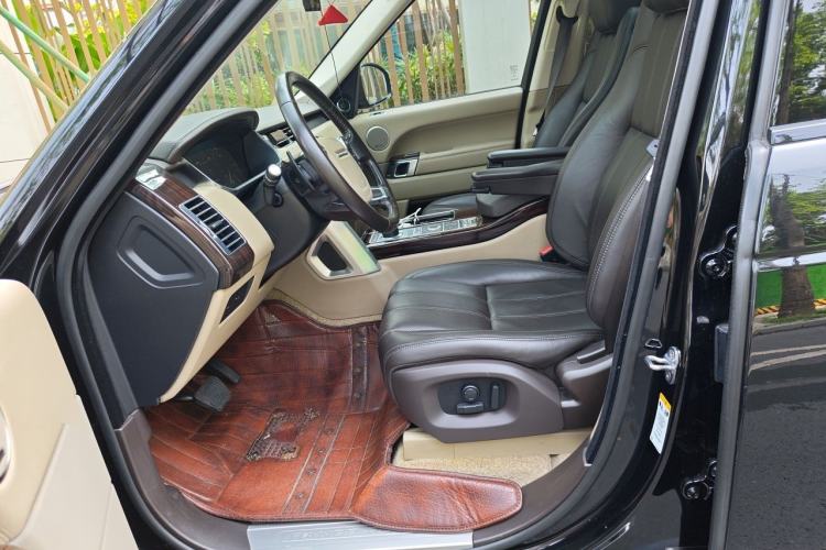 Used Land Rover Range 2015 3.0 SC V6 Vogue Left Front Seat