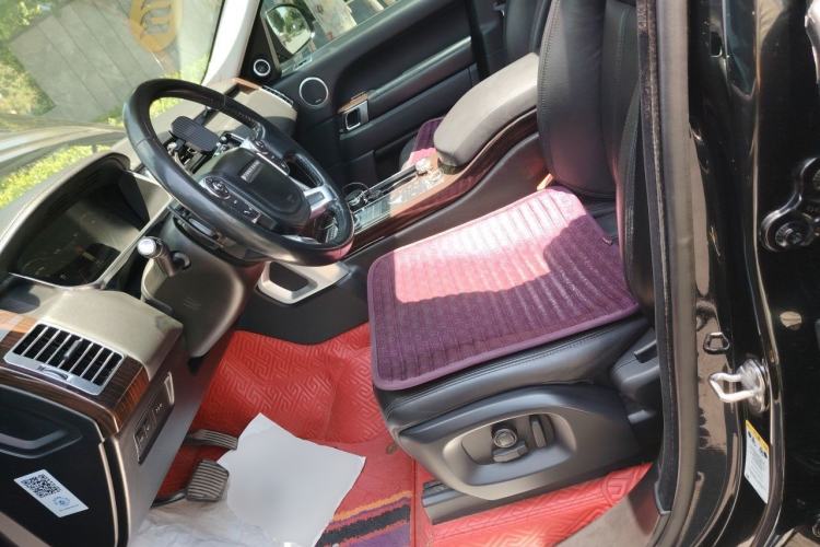 Used Land Rover Range 2015 3.0 SC V6 Vogue Left Front Seat
