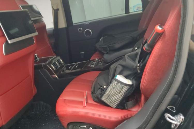 Used Land Rover Range 2015 3.0 SC V6 Vogue SE Long-Wheelbase Edition Left Rear Seat