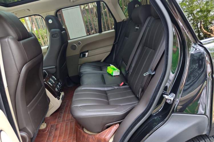 Used Land Rover Range 2015 3.0 SC V6 Vogue Left Rear Seat