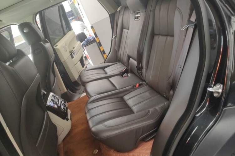 Used Land Rover Range 2015 3.0 SC V6 Vogue Left Rear Seat
