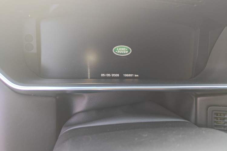 Used Land Rover Range 2015 3.0 SC V6 Vogue Odometer Close Up