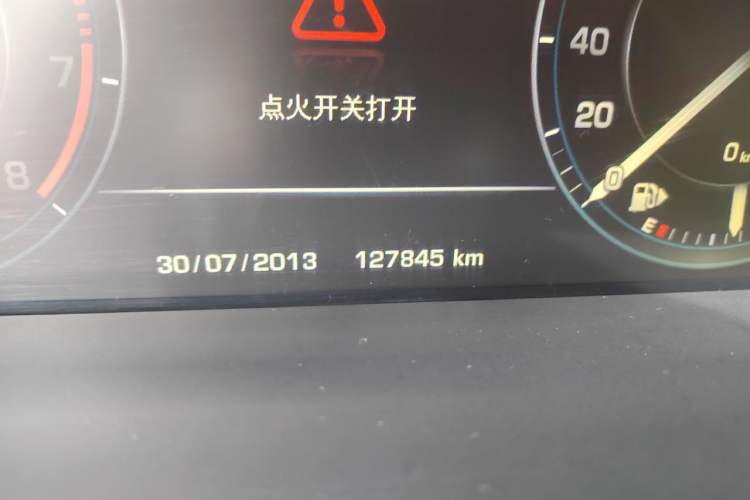Used Land Rover Range  Odometer Close Up