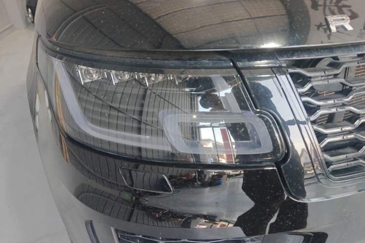 Used Land Rover Range 2015 3.0 SC V6 Vogue Right Front Headlight
