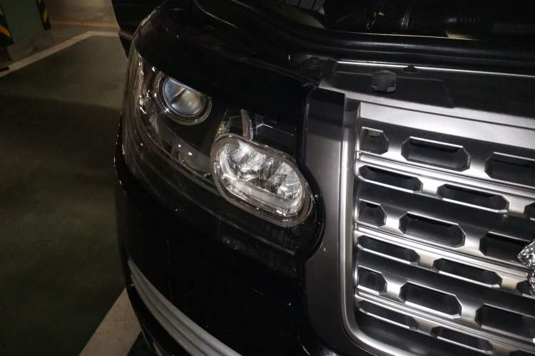 Used Land Rover Range 2015 3.0 SC V6 Vogue Right Front Headlight