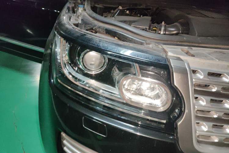 Used Land Rover Range 2015 3.0 SC V6 Vogue SE Long-Wheelbase Edition Right Front Headlight