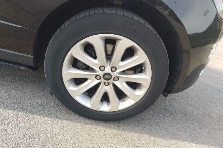 Used Land Rover Range 2015 3.0 SC V6 Vogue Right Front Wheel Hub