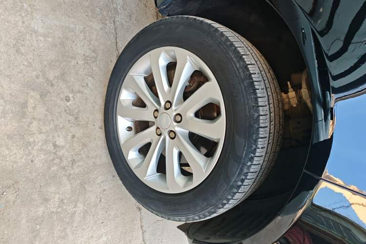 Used Land Rover Range 2015 3.0 SC V6 Vogue Right Front Wheel Hub