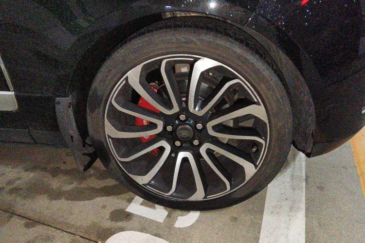 Used Land Rover Range 2015 3.0 SC V6 Vogue Right Front Wheel Hub