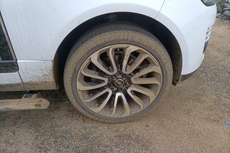 Used Land Rover Range 2015 3.0 SC V6 Vogue Right Front Wheel Hub