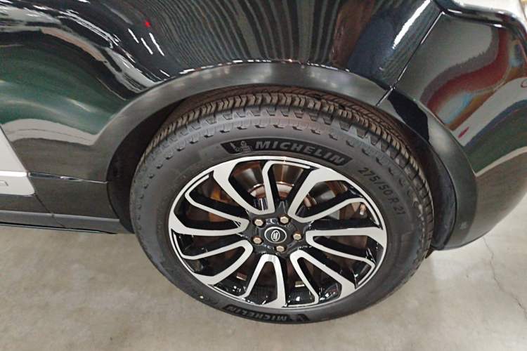 Used Land Rover Range 2015 3.0 SC V6 Vogue Right Front Wheel Hub