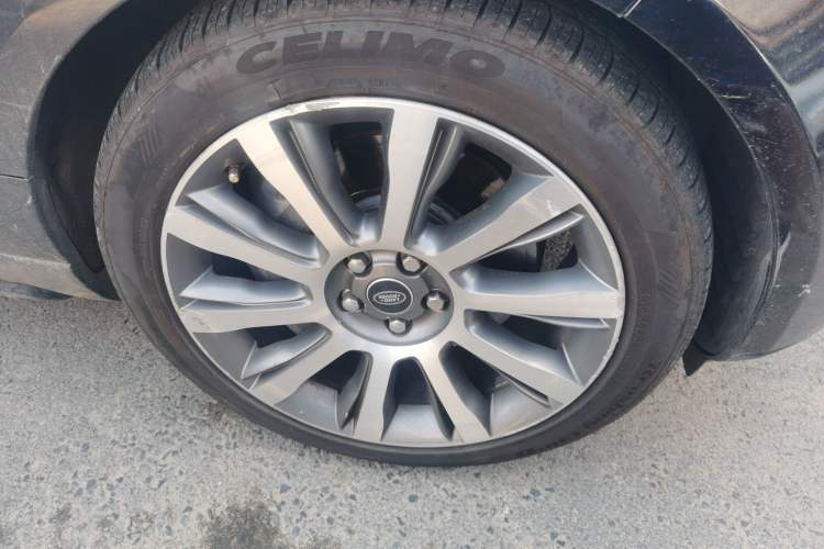 Used Land Rover Range 2015 3.0 SC V6 Vogue SE Long-Wheelbase Edition Right Front Wheel Hub