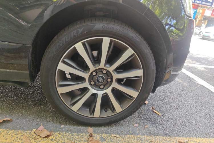 Used Land Rover Range 2015 3.0 SC V6 Vogue Right Front Wheel Hub