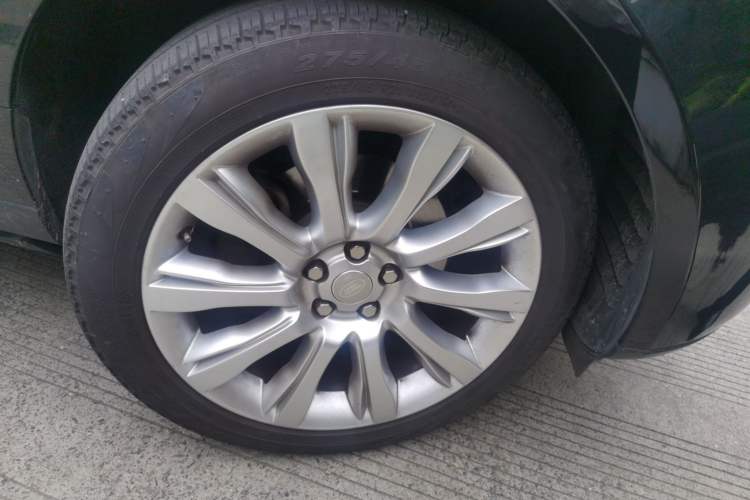 Used Land Rover Range 2015 3.0 SC V6 Vogue SE Long-Wheelbase Edition Right Front Wheel Hub