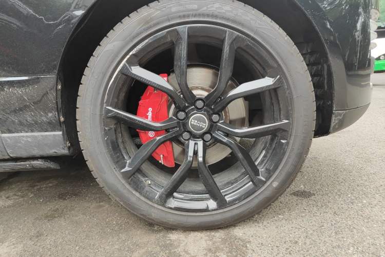 Used Land Rover Range  Right Front Wheel Hub
