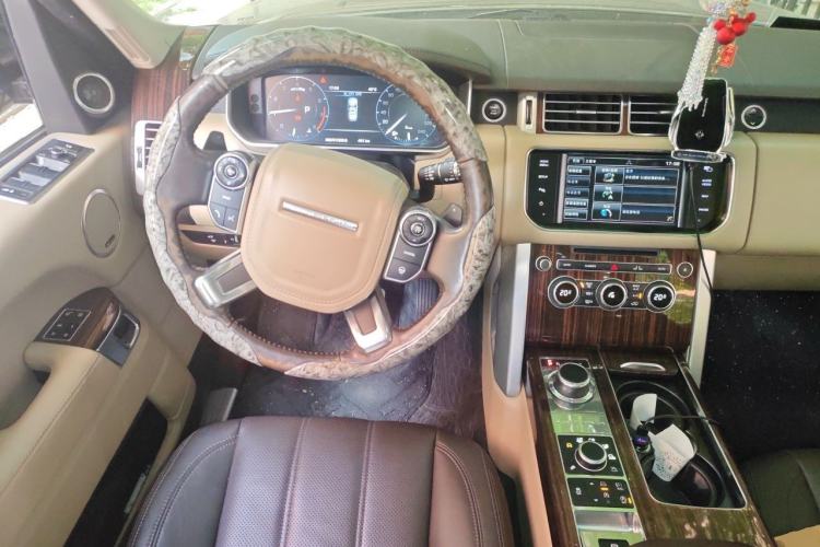 Used Land Rover Range 2015 3.0 SC V6 Vogue Steering Wheel