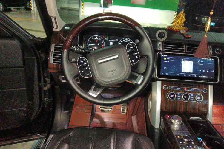 Used Land Rover Range 2015 3.0 SC V6 Vogue Steering Wheel