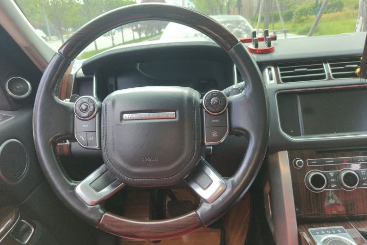 Used Land Rover Range 2015 3.0 SC V6 Vogue Steering Wheel