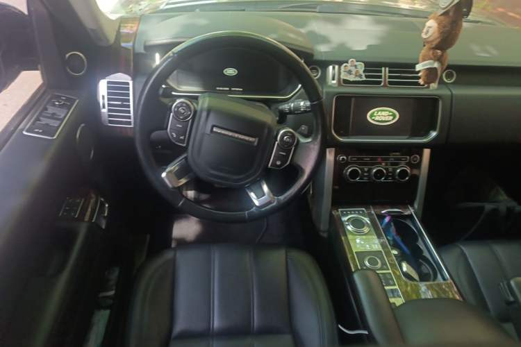 Used Land Rover Range 2015 3.0 SC V6 Vogue Steering Wheel