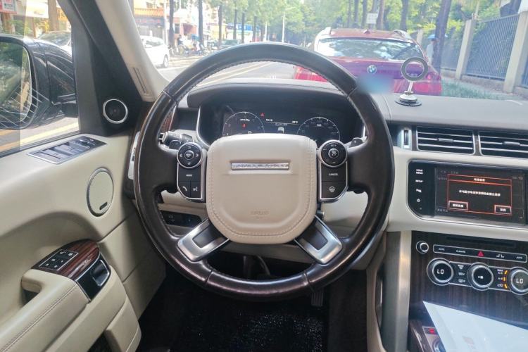 Used Land Rover Range 2015 3.0 SC V6 Vogue Steering Wheel